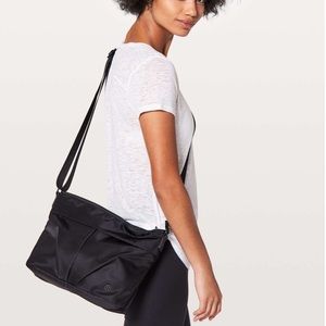Lululemon City Adventurer Shoulder Bag *7L